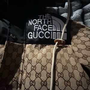 The North Face x Gucci puffer coat Unisex medium